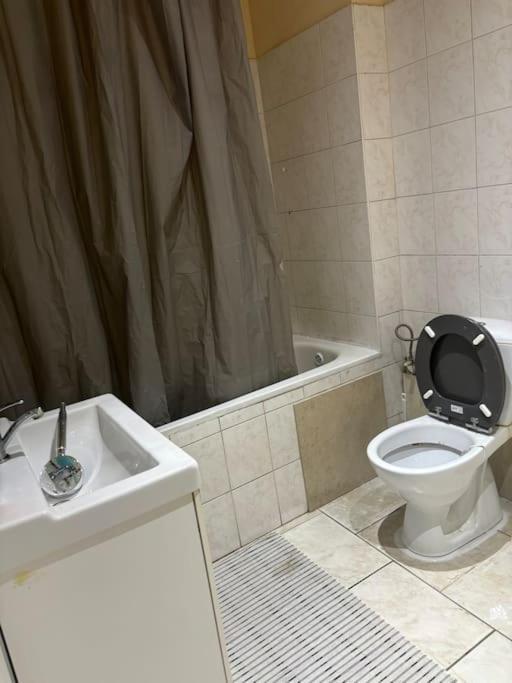 Apartment For Rent Bruksela Zewnętrze zdjęcie